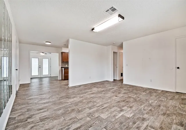 Photo 3 of Sale Pending at 610 SE 10th Street, Bentonville, AR 72712 | MLS# 1342070 | Listing updated on 2026-07-31