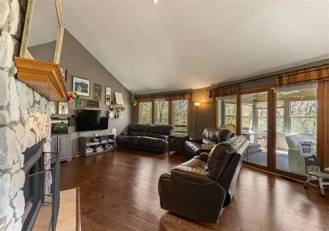 Photo 1 of Single family home for sale at 70 Overton Dr, Bella Vista, AR 72714 | MLS# 1342323 | Listing updated on 2026-10-02