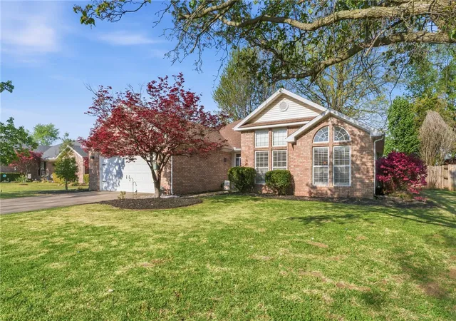 3rd image of 316 Center Dr, Lowell, AR 72745 | MLS# 1342556