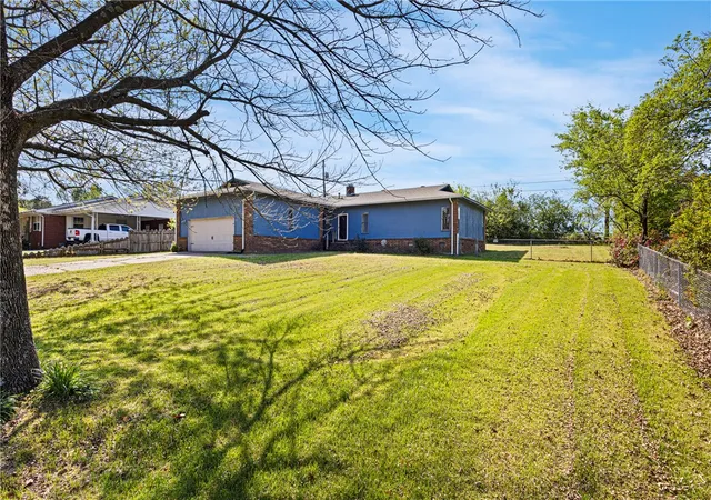 Homes for sale in Russellville, AR | 302 E Date St, Russellville, AR 72802 | MLS# 1342429