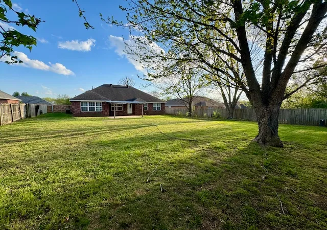 2nd image of 133 Fox Run Cir Cir, Centerton, AR 72719 | MLS# 1341645