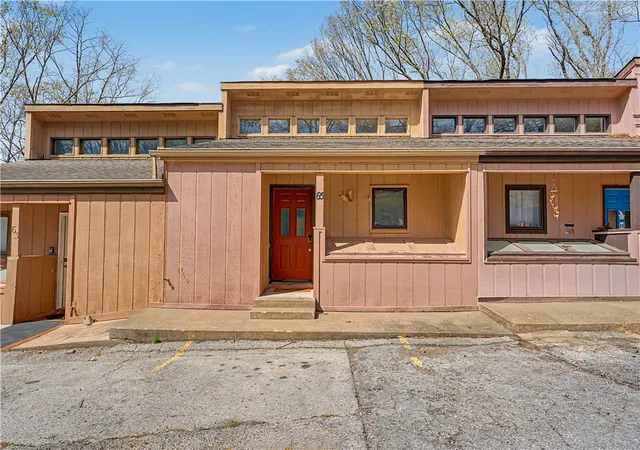 3rd image of 65 Davis Cir, Bella Vista, AR 72715 | MLS# 1342322