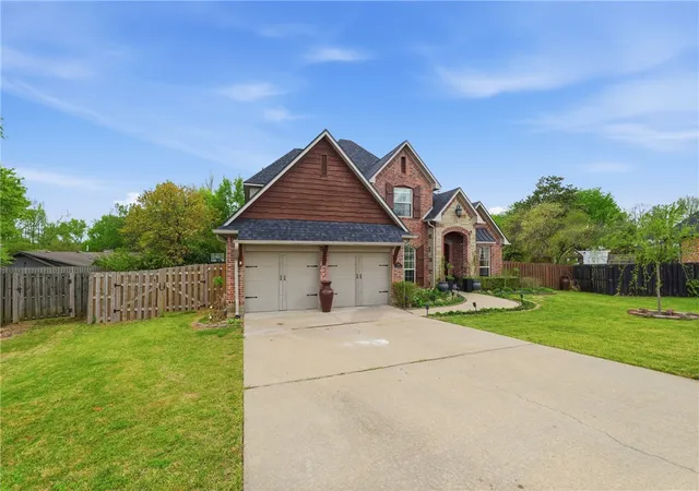 4th image of 323 Saint James Ave, Springdale, AR 72764 | MLS# 1342591