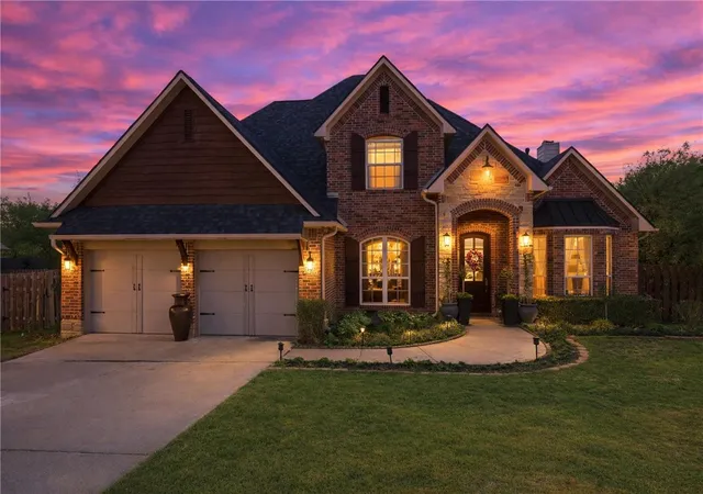 5th image of 323 Saint James Ave, Springdale, AR 72764 | MLS# 1342591
