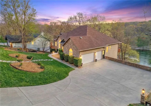 Homes for sale in Bella Vista, AR | 40 Chelmsworth Dr, Bella Vista, AR 72715 | MLS# 1342609