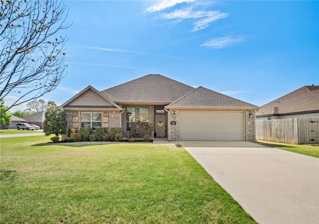 Homes for sale in Siloam Springs, AR | 788 Roselawn St, Siloam Springs, AR 72761 | MLS# 1342689