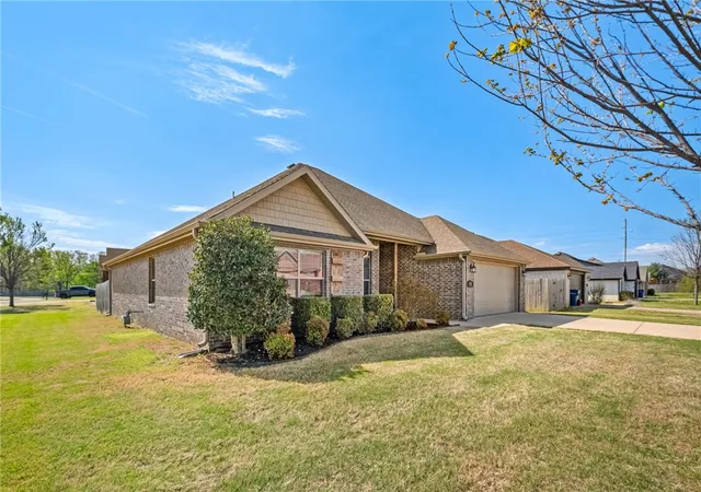 Homes for sale in Siloam Springs, AR | 788 Roselawn St, Siloam Springs, AR 72761 | MLS# 1342689