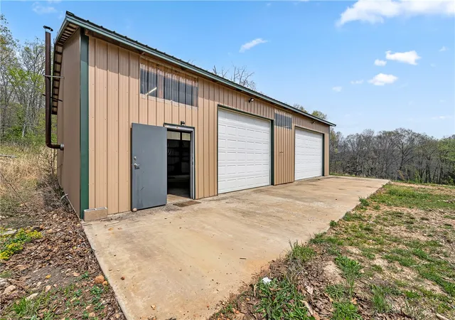 Photo 3 of Sale Pending at 29183 Farm Rd 1050, Seligman, MO 65745 | MLS# 1342730 | Listing updated on 2026-07-22
