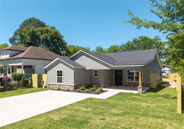 Homes for sale in Fort Smith, AR | 2021 30th St, Fort Smith, AR 72904 | MLS# 1342783