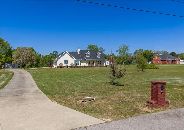 Homes for sale in Ozark, AR | 2923 Mistie Ln, Ozark, AR 72949 | MLS# 1342787