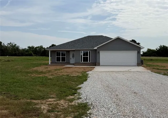 3rd image of 198 Stella Ct, Harrison, AR 72601 | MLS# 1342775