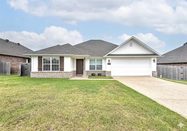 3rd image of 812 Vista St, Gentry, AR 72734 | MLS# 1340675
