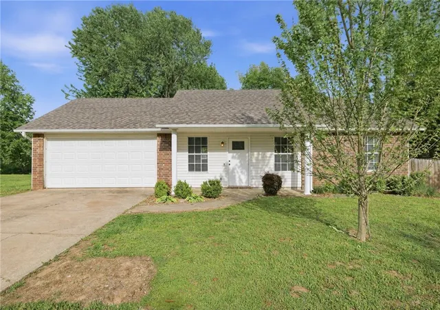 1st image of 228 Samuel Pl, Farmington, AR 72730 | MLS# 1342827