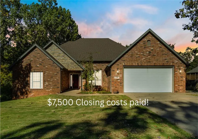 Homes for sale in Rogers, AR | 13708 Crazy Horse Dr, Rogers, AR 72758 | MLS# 1342846