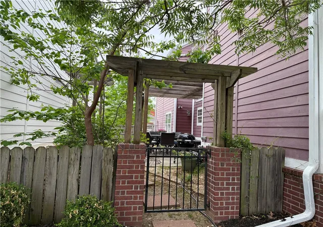 4th image of 551 N Tennyson Ln, Fayetteville, AR 72704 | MLS# 1342914