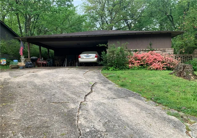Homes for sale in Fayetteville, AR | 1637 E Hammond St, Fayetteville, AR 72701 | MLS# 1342904