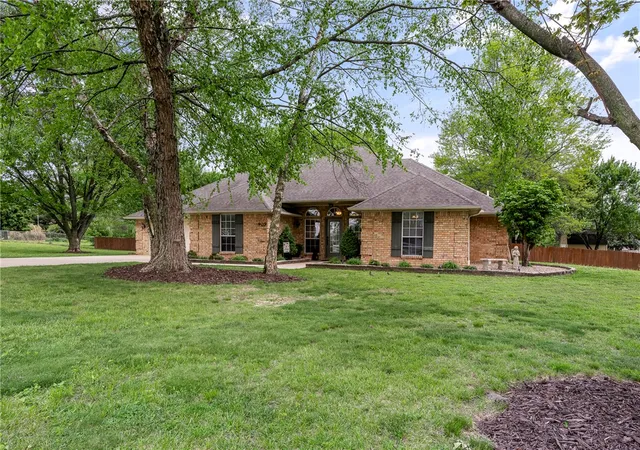 1st image of 909 E Apple Blossom Ave, Springdale, AR 72764 | MLS# 1342541
