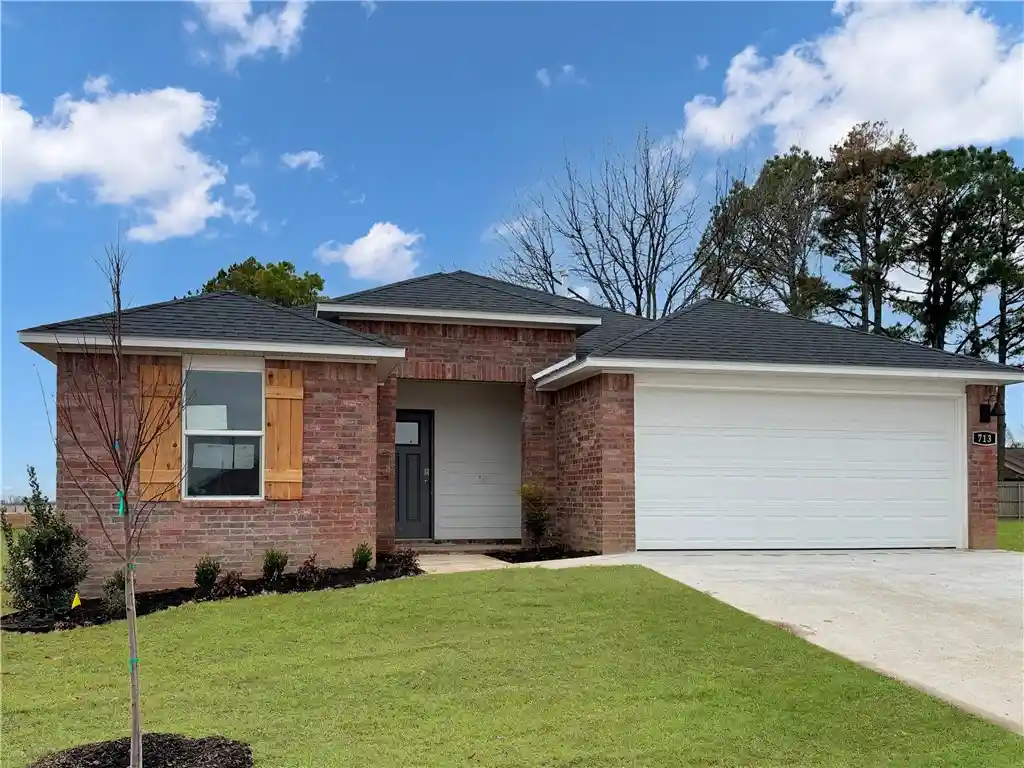 Photo 1 of Single family home for sale at 300 Ruggles St, Pea Ridge, AR 72751 | MLS# 1343073 | Listing updated on 2026-10-22