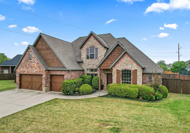 Homes for sale in Bentonville, AR | 4801 Sw Blaire Mont Rd, Bentonville, AR 72713 | MLS# 1343110