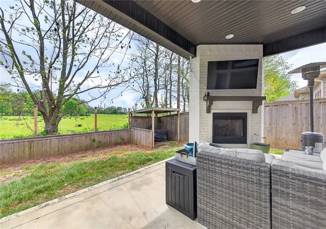 Homes for sale in Bentonville, AR | 2507 Sw Hampton Ave, Bentonville, AR 72713 | MLS# 1342723