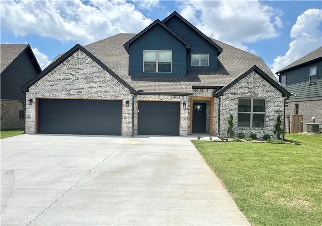 Homes for sale in Bentonville, AR | 2902 Sw Little Elm Loop, Bentonville, AR 72713 | MLS# 1343157