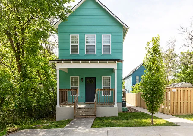 2nd image of 21 W 5th St, Fayetteville, AR 72701 | MLS# 1342878