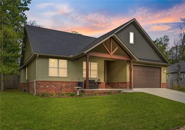 Homes for sale in Bella Vista, AR | 69 Ayr Dr, Bella Vista, AR 72715 | MLS# 1343274