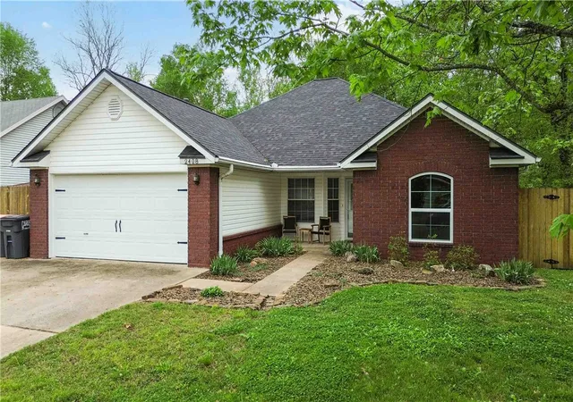 1st image of 2408 Pin Oak St, Fayetteville, AR 72701 | MLS# 1340910
