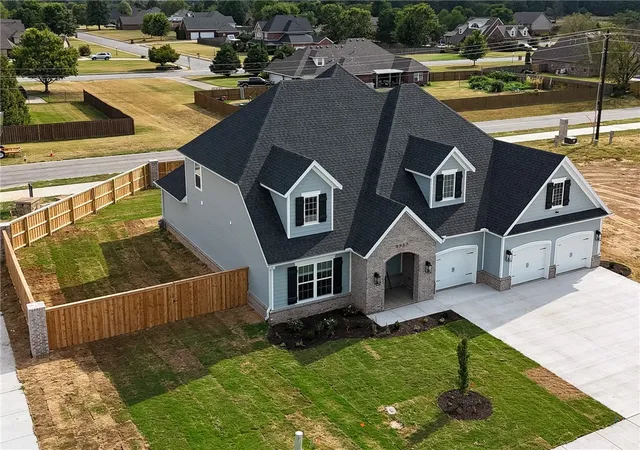Photo 2 of Single family home for sale at 6557 Courtland Ave, Springdale, AR 72762 | MLS# 1343190 | Listing updated on 2026-09-01