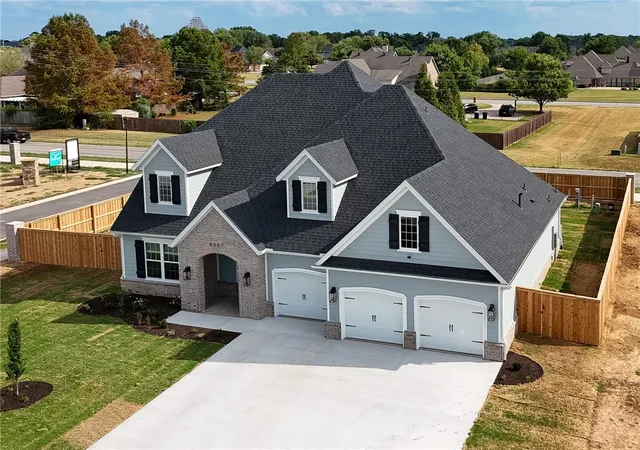 Photo 3 of Single family home for sale at 6557 Courtland Ave, Springdale, AR 72762 | MLS# 1343190 | Listing updated on 2026-09-01