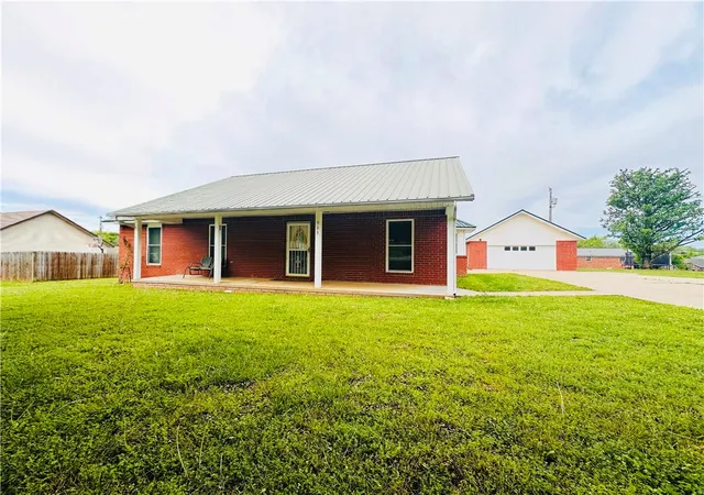 2nd image of 903 Acorn St, Huntsville, AR 72740 | MLS# 1343007