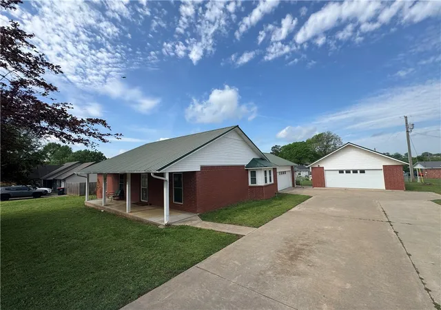 3rd image of 903 Acorn St, Huntsville, AR 72740 | MLS# 1343007