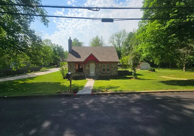 1st image of 702 W Newman Ave, Harrison, AR 72601 | MLS# 1343355