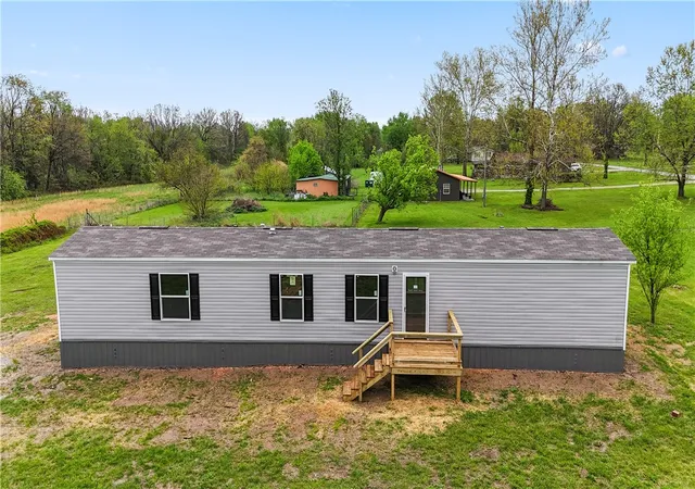 Photo 2 of Sale Pending at 10201 N Main, Cassville, MO 65625 | MLS# 1343357 | Listing updated on 2026-07-20