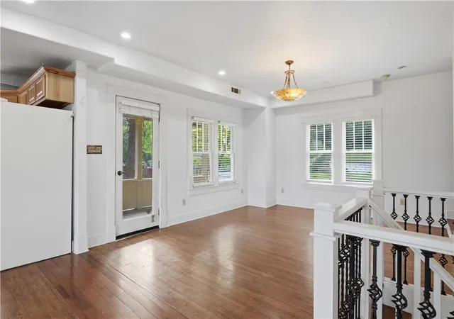2nd image of 215 Spring St, Eureka Springs, AR 72632 | MLS# 1343108