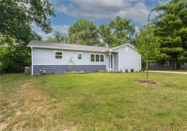 1st image of 1103 Bella Vista Rd, Bentonville, AR 72712 | MLS# 1343353