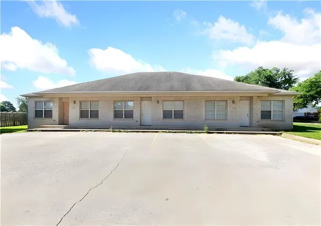 1st image of 1270  1274 Trinity Dr, Fayetteville, AR 72704 | MLS# 1343378