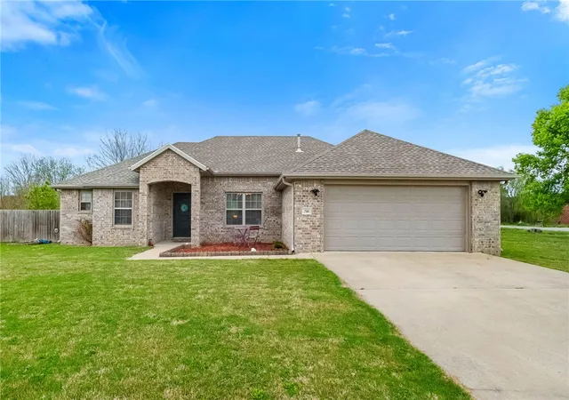 Photo 2 of Single family home for sale at 710 Bonnie Scotland Dr, Prairie Grove, AR 72753 | MLS# 1343175 | Listing updated on 2026-08-31