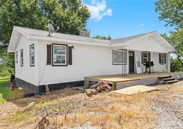 Homes for sale in Omaha, AR | 9402 Stone Ln, Omaha, AR 72662 | MLS# 1343399