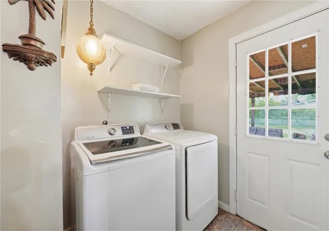 Photo 2 of Single family home for sale at 510 Se 10th Street, Bentonville, AR 72712 | MLS# 1343477 | Listing updated on 2026-07-22