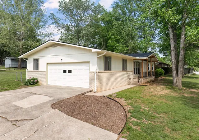 Homes for sale in Harrison, AR | 492 Cooper Dr, Harrison, AR 72601 | MLS# 1343427