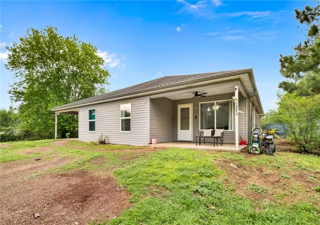 1st image of 10871 Brady Rd, Prairie Grove, AR 72753 | MLS# 1343574