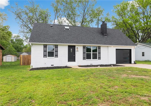 Photo 2 of Single family home for sale at 2107 Douglas St, Bentonville, AR 72712 | MLS# 1343596 | Listing updated on 2026-09-22