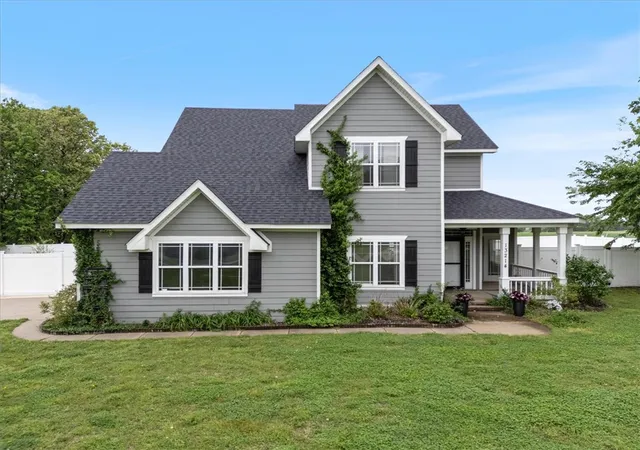 2nd image of 13214 Taylor Orchard Rd, Gentry, AR 72734 | MLS# 1343114