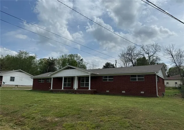 Homes for sale in Russellville, AR | 208 E Fir St, Russellville, AR 72802 | MLS# 1343312