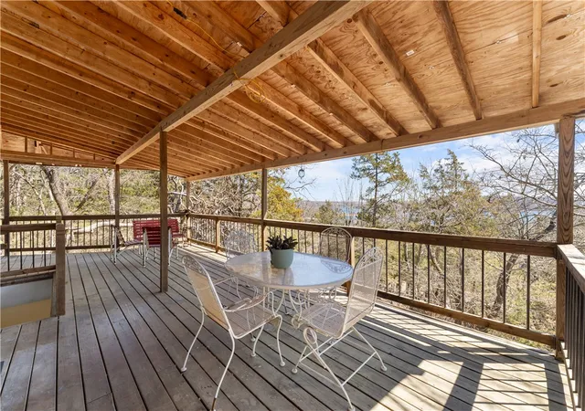 Homes for sale in Garfield, AR | 11021 Lathams Landing Rd, Garfield, AR 72732 | MLS# 1342747