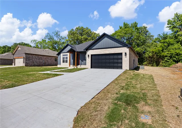 Homes for sale in Dardanelle, AR | 113 Nebo Heights, Dardanelle, AR 72834 | MLS# 1343764