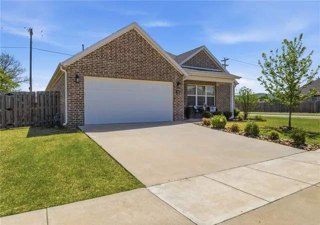 2nd image of 70 E Loveland Loop, Farmington, AR 72730 | MLS# 1343156