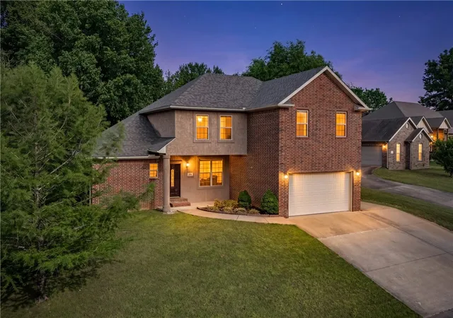 Homes for sale in Fayetteville, AR | 3088 Dorchester Dr, Fayetteville, AR 72703 | MLS# 1343794