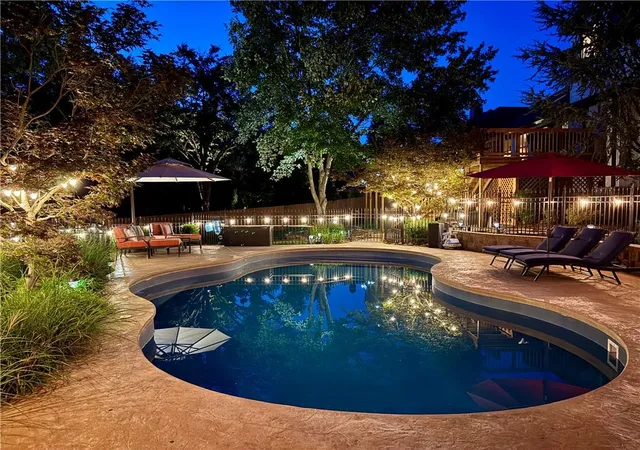 40th image of 2911 N Charleston Xing, Fayetteville, AR 72703 | MLS# 1343841